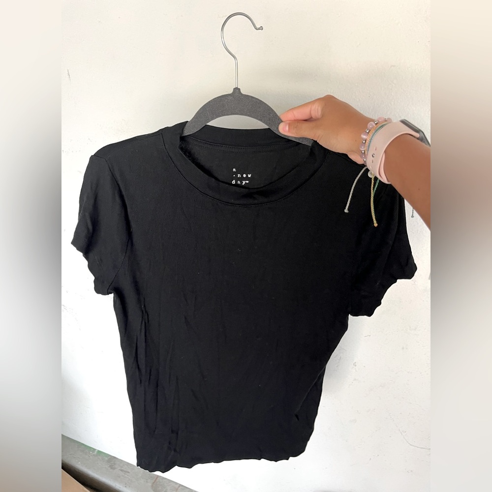 Black baby tee